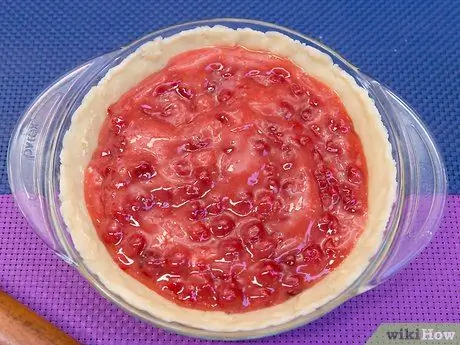 Испечь пирог с вишней Шаг 4