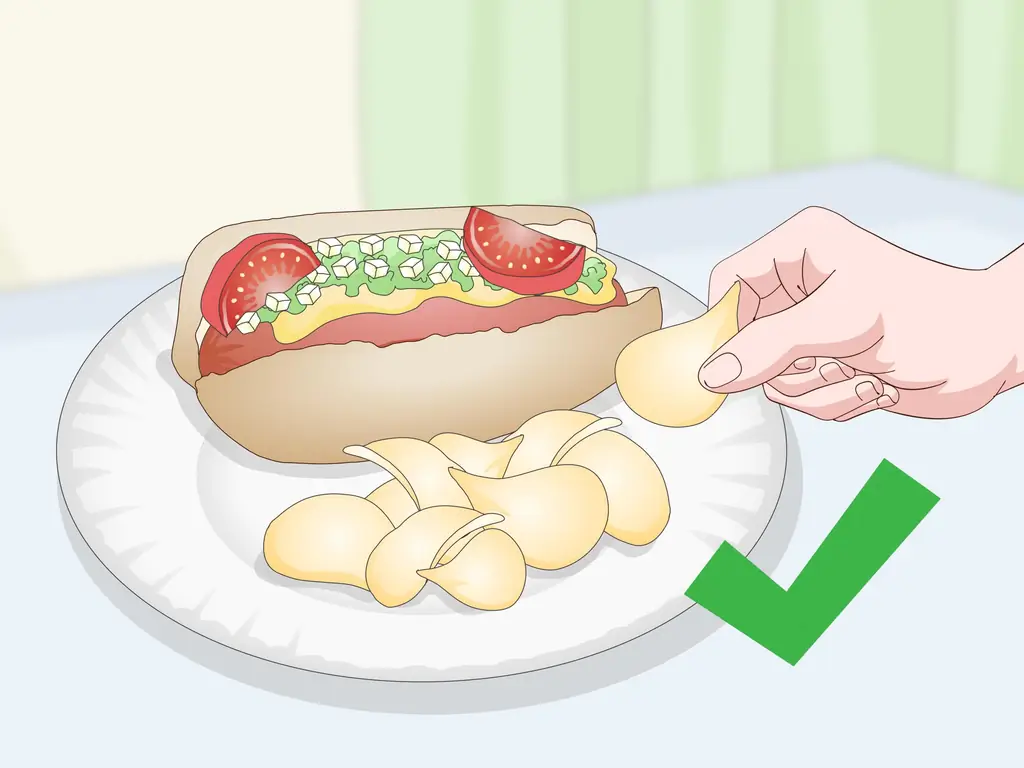 3 способа съесть хот-дог