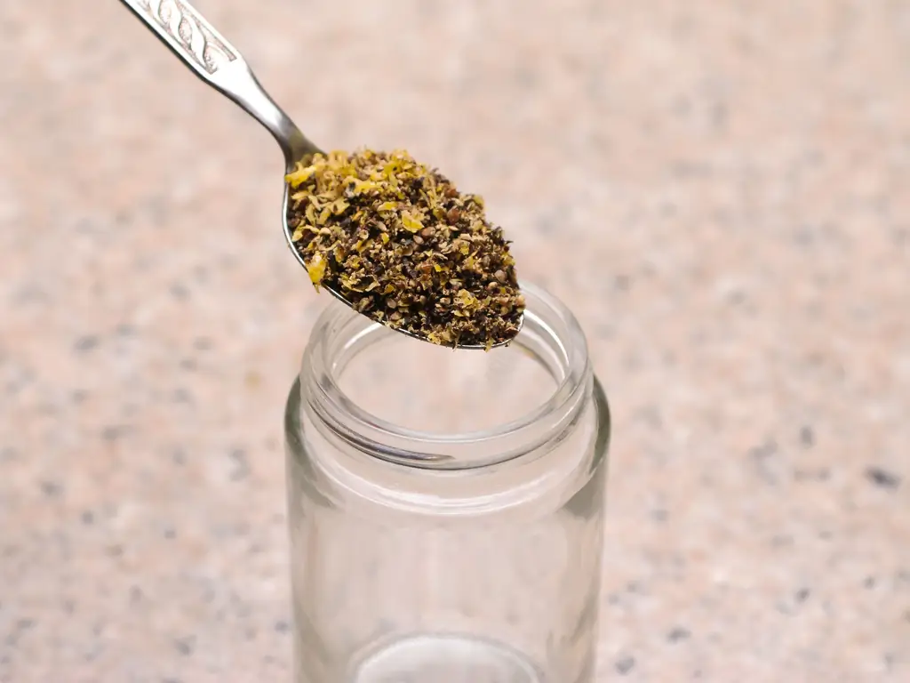 3 способа приготовления приправы из лимона и перца