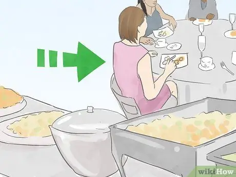 Ешьте здоровую пищу за "шведским столом" Шаг 2