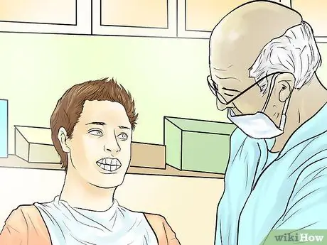 Ешьте с разделителями во рту Шаг 14