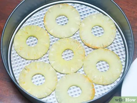 Сделайте торт с ананасом вверх ногами Шаг 6