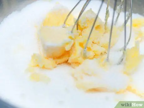 Сделайте торт с ананасом вверх ногами Шаг 8