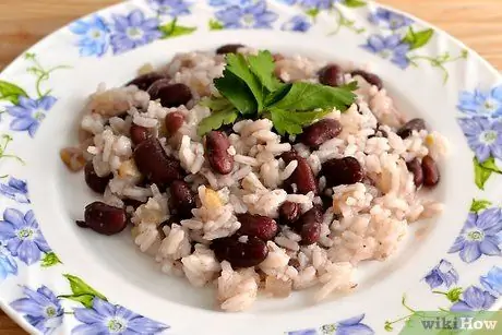 Приготовьте вступление к Gallo Pinto