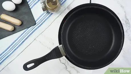 Приготовить колбасу для завтрака Шаг 1