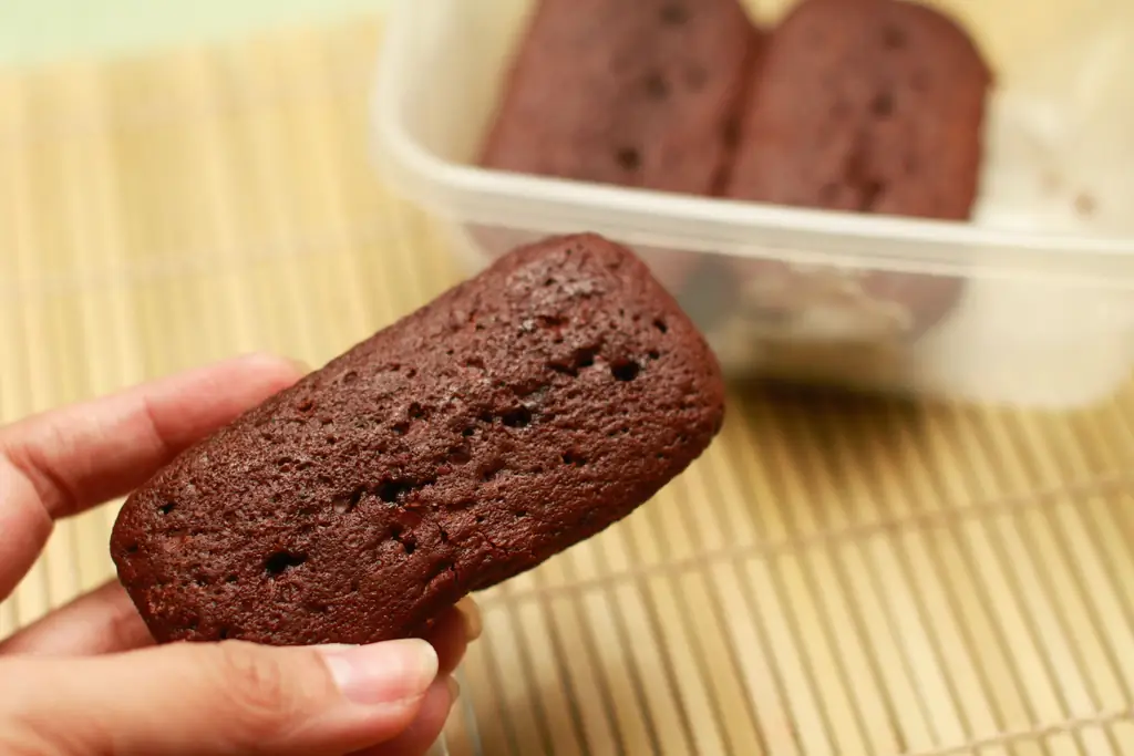 Как хранить пирожное: 3 шага (с изображениями)