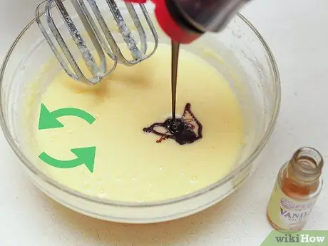 Приготовить пирожное с шоколадным сиропом, шаг 4