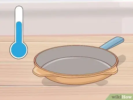 Очистить Le Creuset Шаг 1