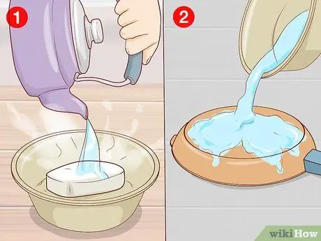 Очистить Le Creuset Шаг 2