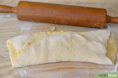 Приготовьте аусуки (литовское рождественское или пасхальное печенье), шаг 2