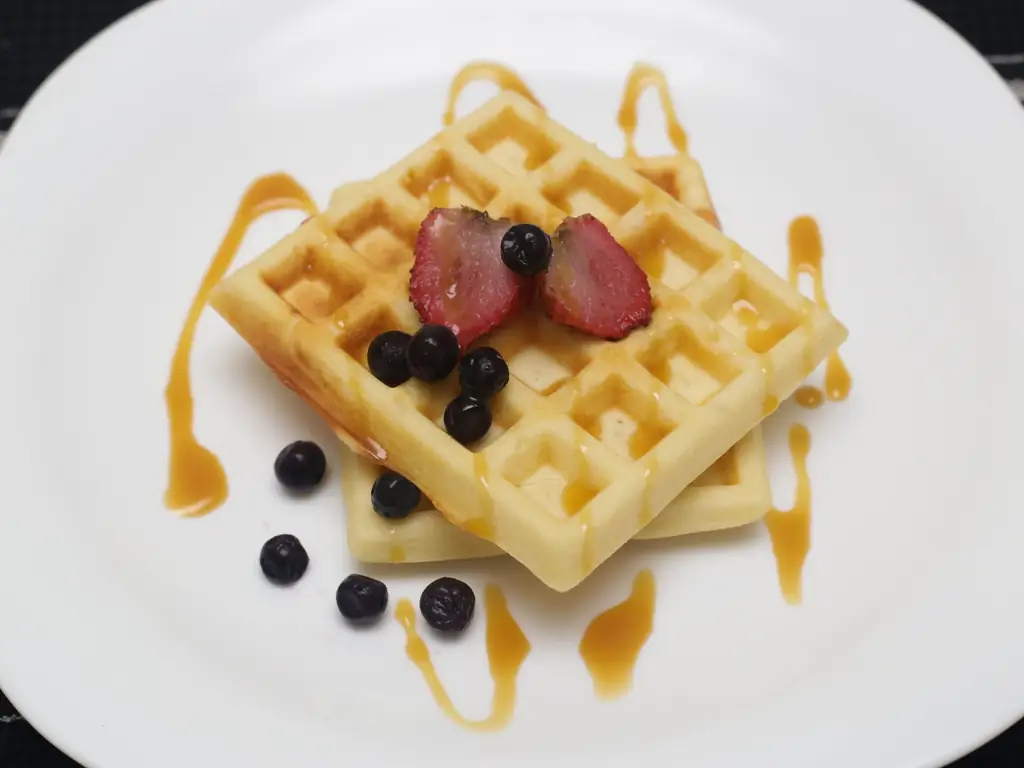 Как приготовить вафли из яичного белка: 12 шагов (с иллюстрациями)