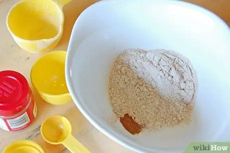 Сделайте вафельные рожки, шаг 2