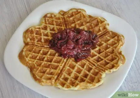 Приготовить вафли из картофельного пюре Шаг 10