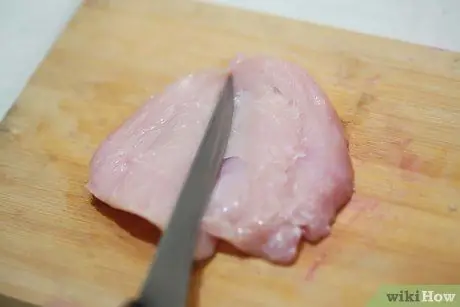 Сгладьте курицу, шаг 1