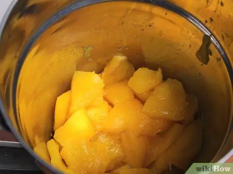 Приготовить пюре из манго Шаг 8