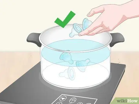 Очистите соски бутылочек Шаг 13