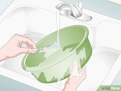 Очистите соски бутылочек Шаг 7