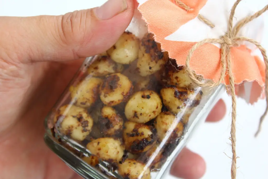 Как запекать орехи макадамия в меде: 13 шагов (с иллюстрациями)