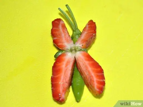 Делаем клубничных бабочек Шаг 4