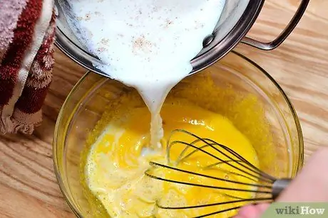 Приготовить яичный моголь, шаг 3