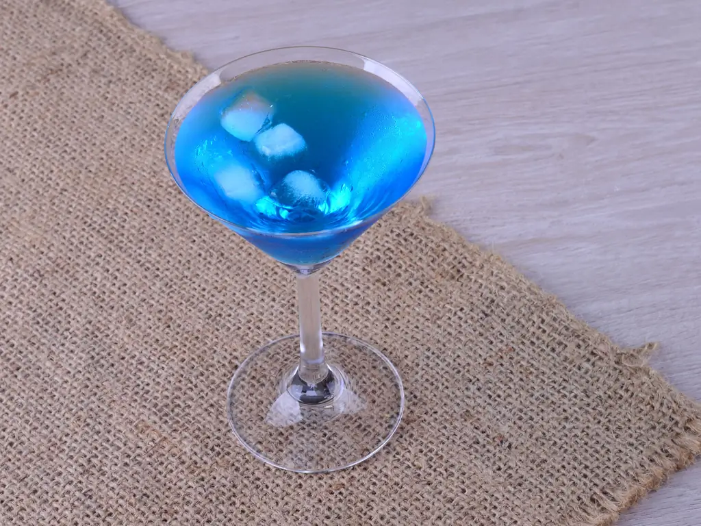 Как приготовить безалкогольный блю Кюрасао: 15 шагов (с иллюстрациями)