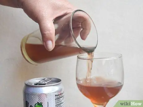 Сделайте безалкогольную мимозу Шаг 10