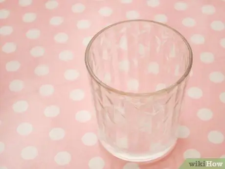 Приготовить клубничное молоко, шаг 1