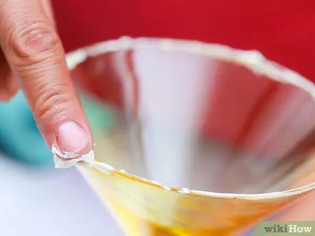 Приготовить клубничный чизкейк-мартини Шаг 1