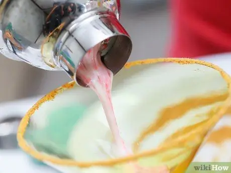 Приготовить клубничный чизкейк-мартини Шаг 7