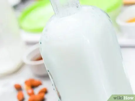 Сделайте миндальное молоко лучше на вкус Шаг 10
