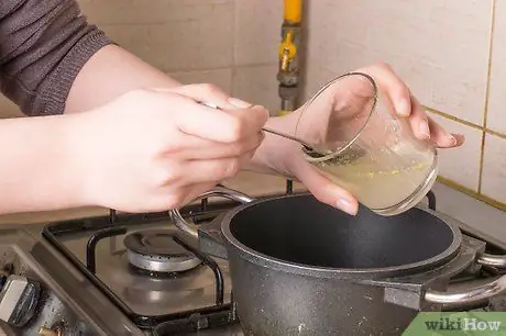 Используйте пищевые дрожжи для супов Шаг 3