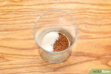 Сделайте традиционный греческий фраппе Шаг 2