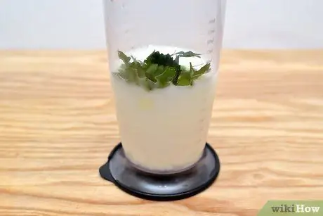 Приготовить айран (турецкий йогуртовый напиток) Шаг 4