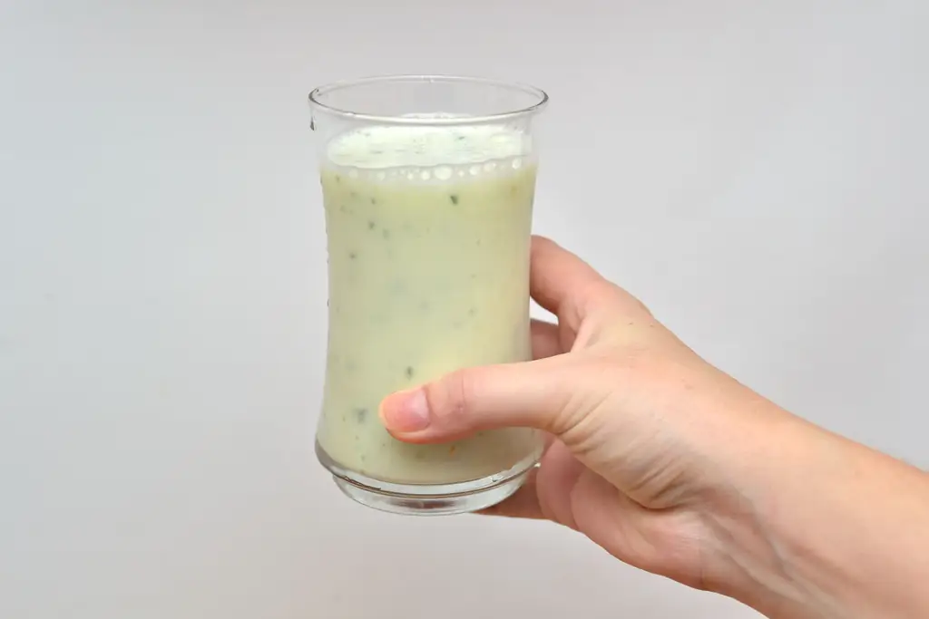 Как приготовить айран (турецкий йогуртный напиток): 6 шагов (с иллюстрациями)