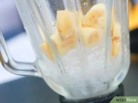 Приготовить банановое молоко, шаг 3