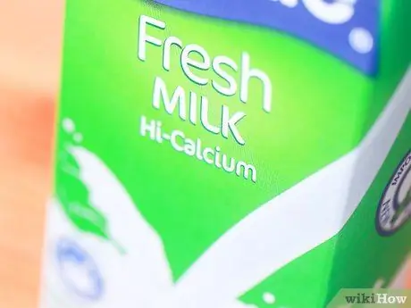 Приготовьте коктейль из авокадо, шаг 2