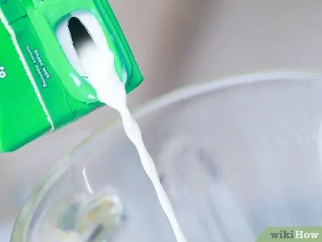 Приготовьте коктейль из авокадо Шаг 6