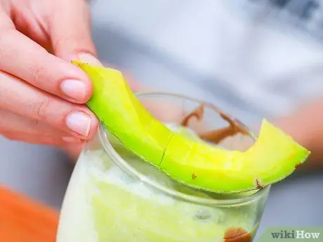 Приготовить коктейль из авокадо Шаг 9