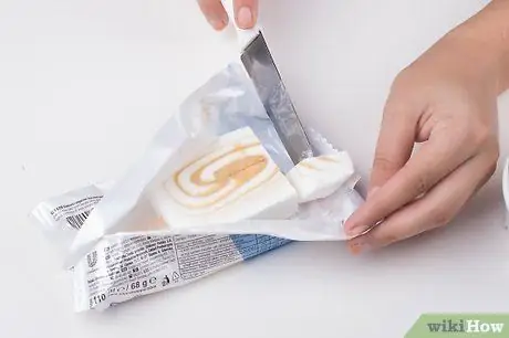 Приготовьте молочный коктейль с арахисовым маслом, шаг 1