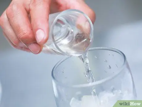 Сделайте имбирный эль из содовой. Шаг 4