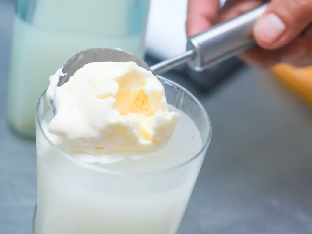 Как приготовить крем-соду (с иллюстрациями)