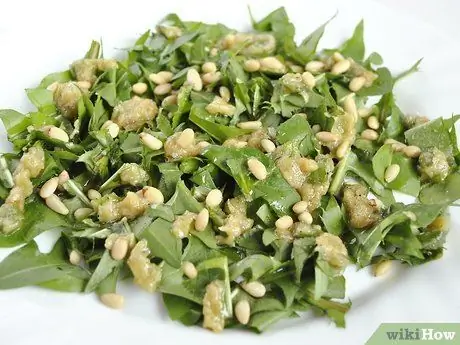 Приготовить зелень одуванчика Шаг 11