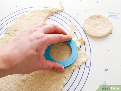 Приготовить сырные булочки Шаг 13