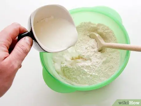 Приготовить сырные булочки Шаг 4