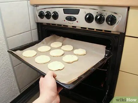 Приготовить сырные булочки Шаг 7