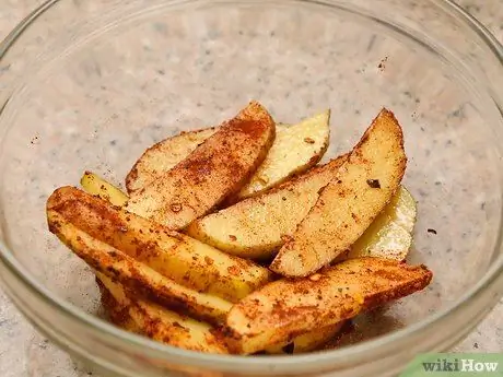 Приготовить картофельные дольки, шаг 4