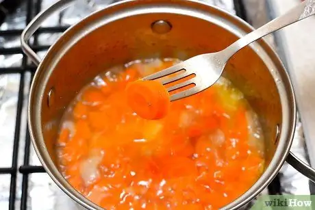 Приготовить морковный суп, шаг 3