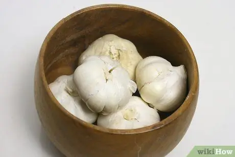 Консервировать свежий чеснок Шаг 3