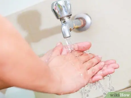 Приготовьте хвосты омара, шаг 1