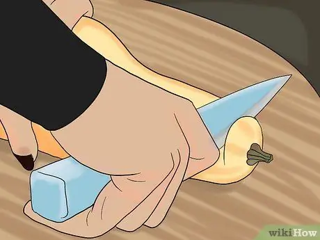 Нарезка кабачков, шаг 1